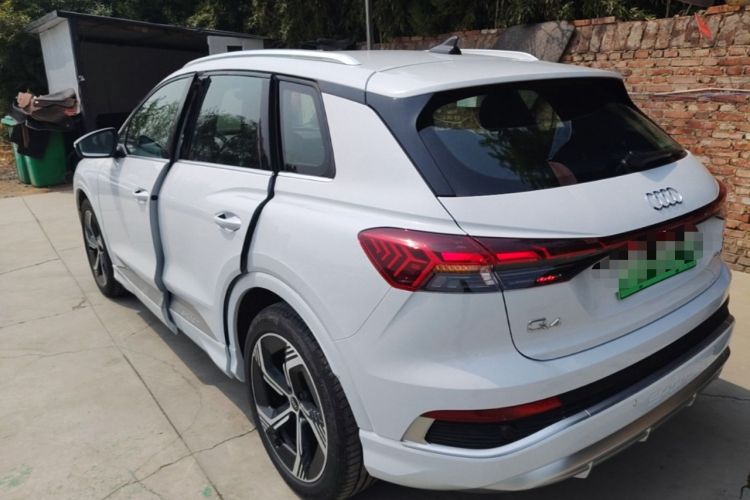 Used Audi Q4 e-tron 2022 50 e-tron quattro Visionary Edition Rear Left 45 Deg