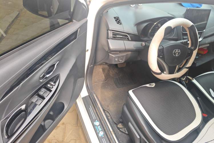 Used Toyota YARiS L Zhi Xuan 2022 X-Trail 1.5L CVT Luxury PLUS Edition
