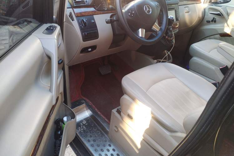 Used Mercedes-Benz Viano 2013 3.0L Navigator Edition Driver Seat