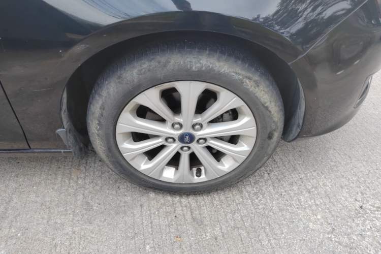 Used Ford Escort 2015 1.5L Automatic Fashion Model