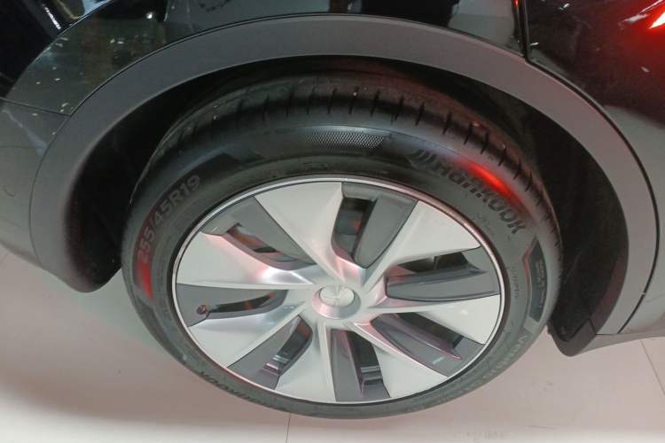 Used Tesla Model Y 2022 Rear-Wheel-Drive Version
