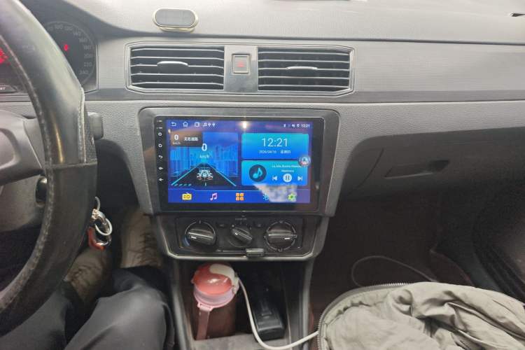 Used Volkswagen Santana 2016 1.6L Manual Fashion Edition
