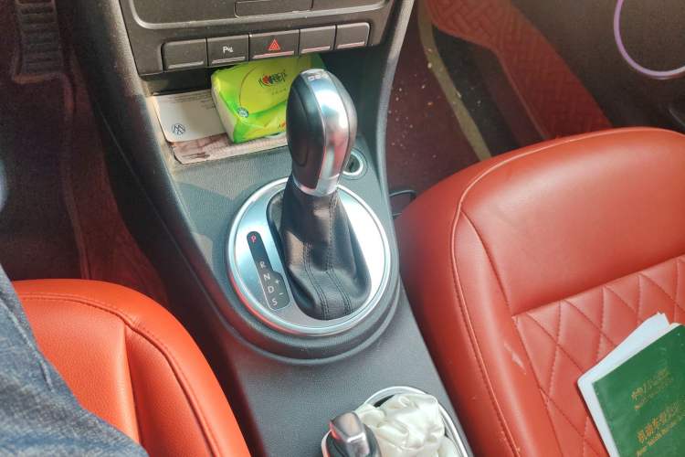 Used Volkswagen Beetle 2015 180TSI model
