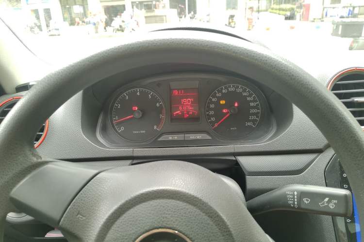 Used Volkswagen Jetta 2013 1.6L Manual Fashion Edition