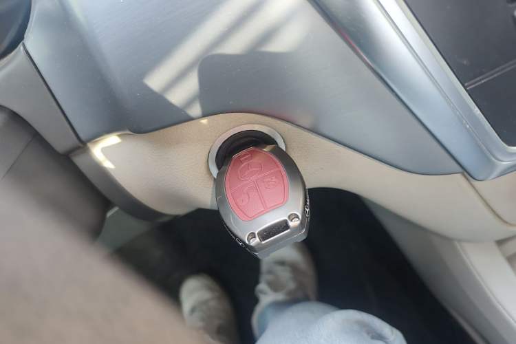 Used Mercedes-Benz M-Class 2014 ML 320 4MATIC
