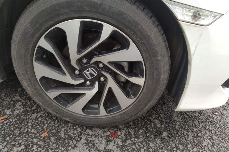 Used Honda Civic 2016 220TURBO CVT Luxury Edition
