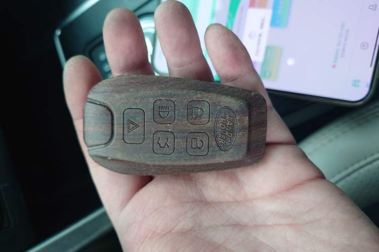 Used Land Rover Discovery Sport 2018 240 PS SE Version