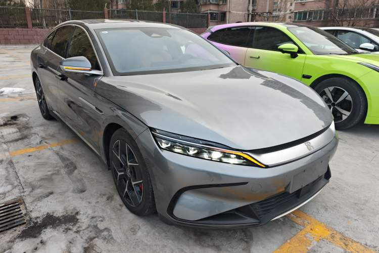 Used BYD Han 2022 EV Genesis Edition 715KM Front-Wheel-Drive Prestige Model
