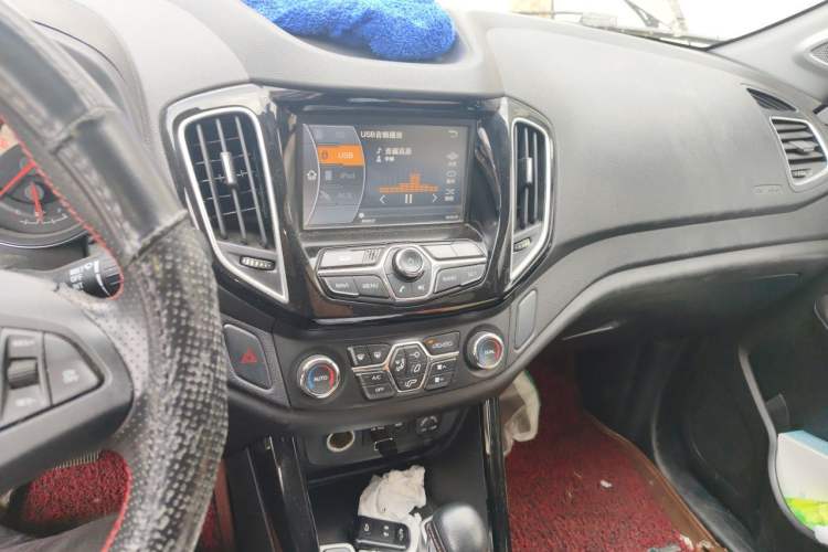 Used Chery Tiggo 5 2015 2.0L CVT Family Deluxe Edition