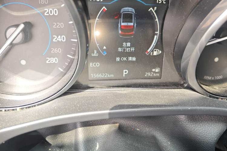 Used Jaguar F-PACE 2018 2.0T Two-Wheel Drive Urban Deluxe Edition