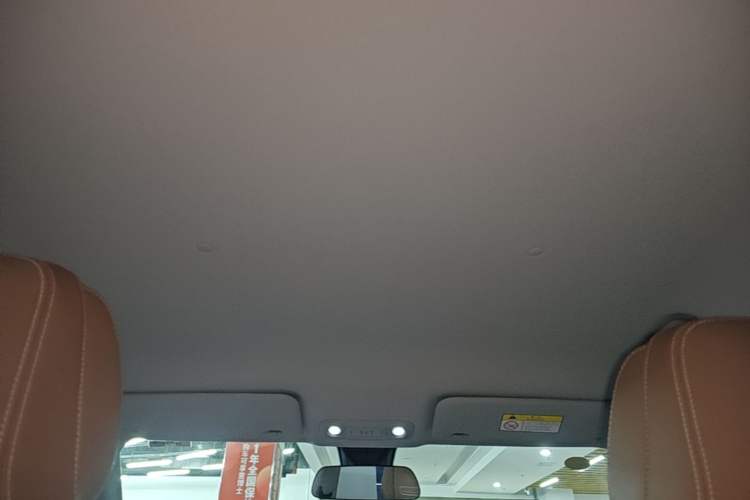 Used Wuling Bingo S 2025 Model 325km Deluxe Edition Headliner