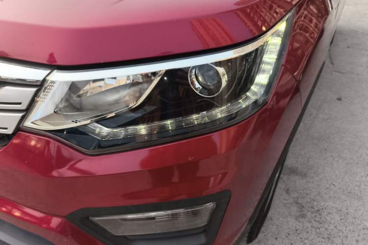 Used Oshan CX70 2016 1.6L Manual Luxury Model
