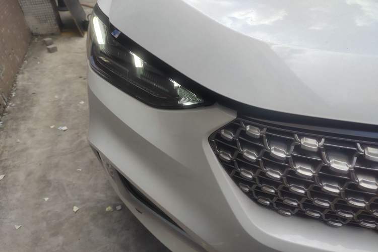 Used Wey VV6 2021 2.0T Two-Wheel Drive Smart Protection+