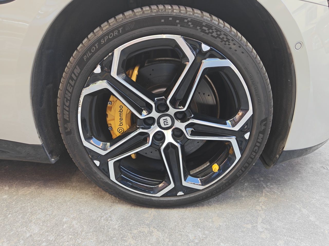 Xiaomi Auto SU7 2024 Four-Wheel Drive Ultra-Long Range Advanced Intelligent Driving Max Edition — снимка 8