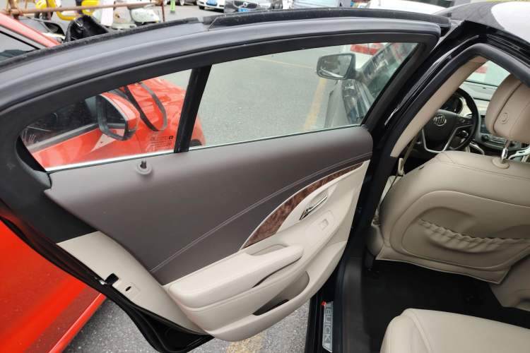 Used Buick LaCrosse 2013 2.4L SIDI Leading Comfort Version
