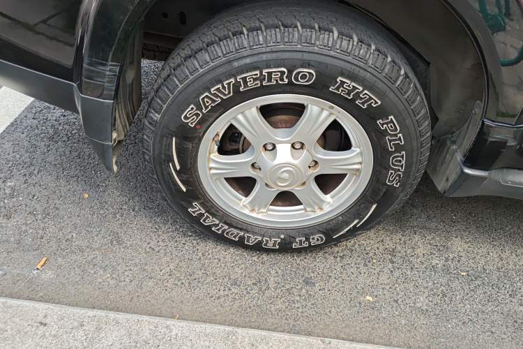 Used Haval H5 Classic 2013 Zhizun Edition 2.0T Manual 4x4 Elite Model Right Front Wheel Hub