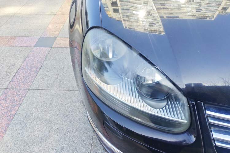 Used Volkswagen Sagitar 2011 1.6L Manual Comfort Version
