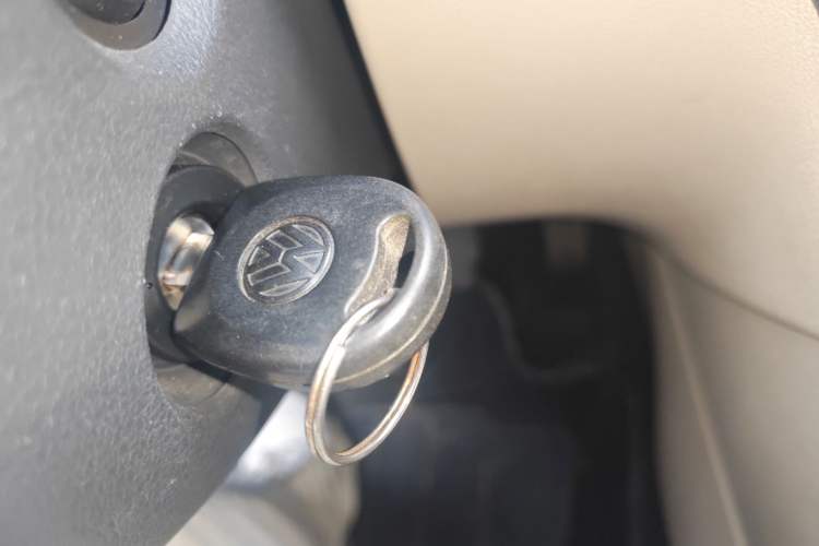 Used Volkswagen Santana 2013 1.6L Manual Comfort Edition