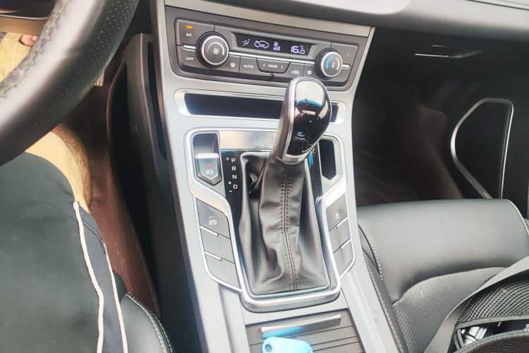 Used Geely Auto Emgrand 2020 1.5L CVT Luxury Model Gear Lever
