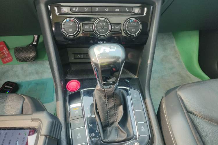 Used Volkswagen Tiguan L 2018 380TSI Automatic All-Wheel Drive Luxury Edition