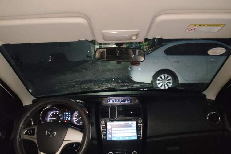 Used HYOSOW S3 2015 1.5L Luxury Model China V Standard