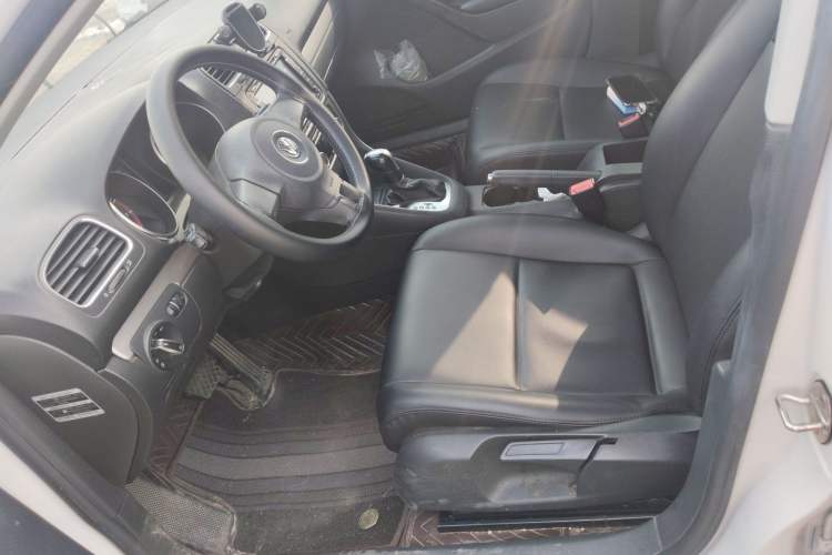 Used Volkswagen Golf 2012 1.6L Automatic Fashion Model