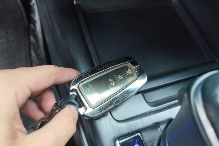 Used Toyota Camry 2021 Dual-Motor 2.5HG Luxury Edition Vehicle Key