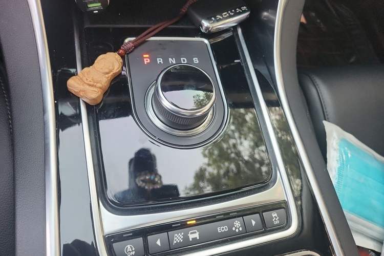 Used Jaguar XFL 2019 XFL 2.0T 200PS Two-Wheel-Drive Luxury Edition
