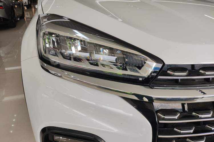 Used Chery Tiggo 8 2021 Kunpeng Edition 290TGDI Automatic Zhubfeng Version Right Front Headlight