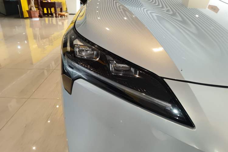 Used AION S Plus 2022 80 Tech Edition Right Front Headlight