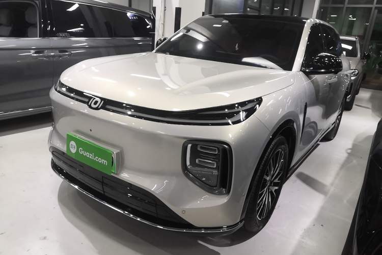 Used CHANGAN NEVO Q07 2025 215 Flagship Edition