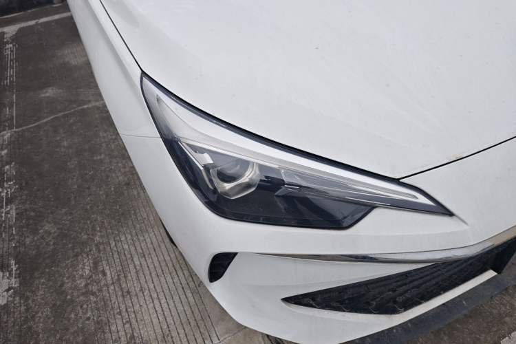 Used Roewe i5 2023 1.5L CVT Luxury Edition Right Front Headlight