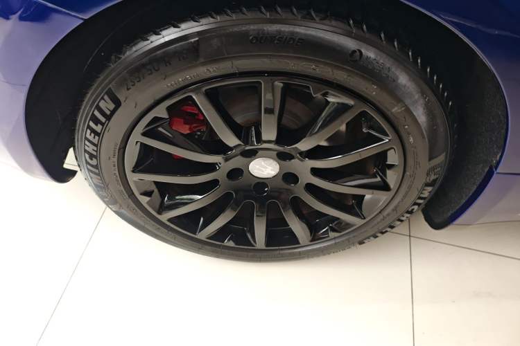 Used Maserati Ghibli 2019 3.0T Standard Version China VI Right Rear Wheel Hub