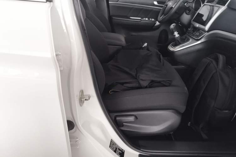 Used Haval M6 2019 1.5T Manual Two-Wheel Drive Urban Version China VI Standard
