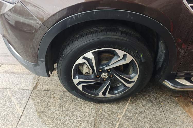 Used Dongfeng Aeolus AX7 2016 2.0L Automatic Zhiyi Trim
