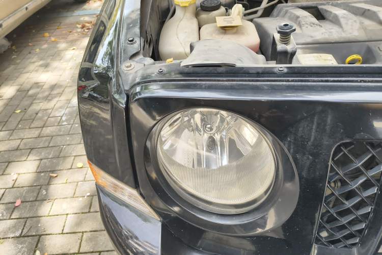 Used Jeep Patriot 2011 2.4 Luxury Edition Right Front Headlight