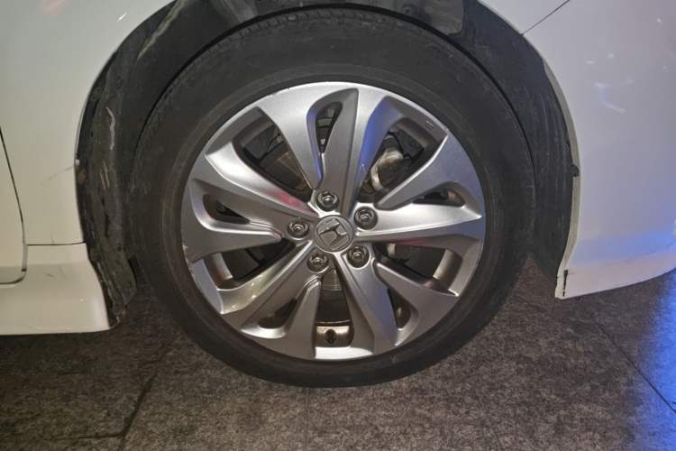 Used Honda Jade 2017 1.8L automatic Comfort version 5 seats
