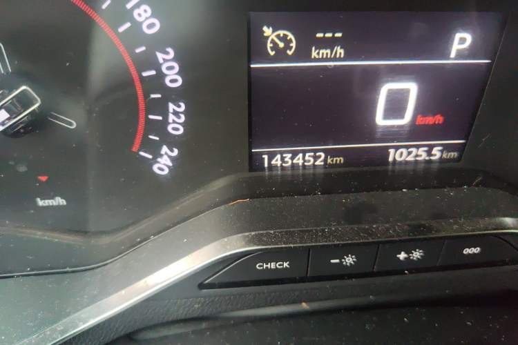 Used Citroen C5 2017 380THP Automatic Luxury Model Odometer Close Up