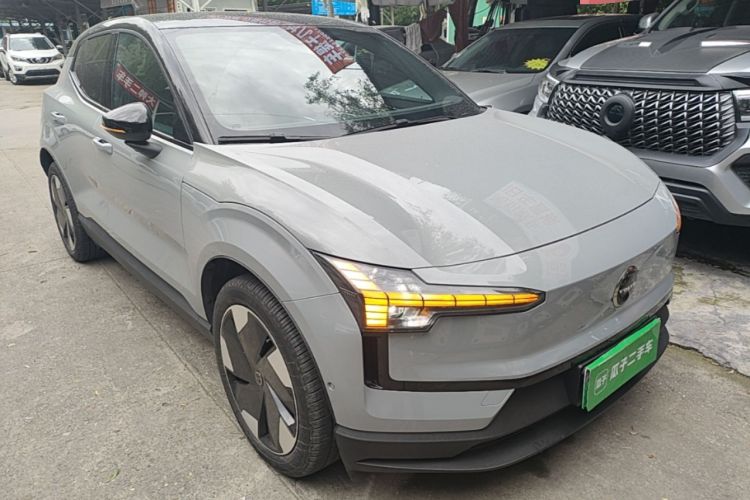 Used Volvo EX30 2025 Rear-Drive Long-Range Version Ultra
