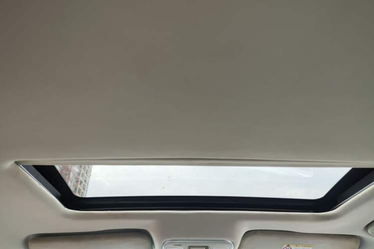 Used Geely Auto Emgrand GL 2017 1.8L DCT Elite Model Headliner