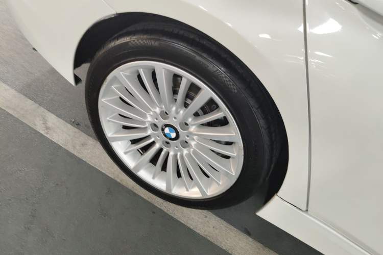 Used BMW 3 Series 2018 320Li Fashion Model
