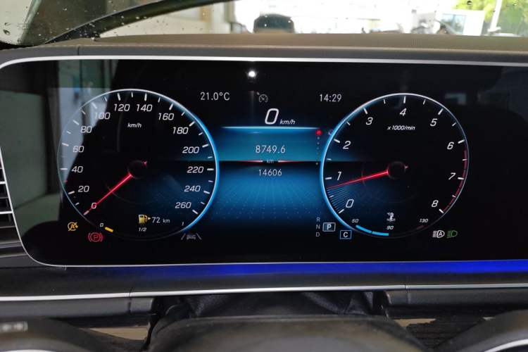 Used Mercedes-Benz GLE 2022 Facelifted GLE 350 4MATIC Fashion Edition Instrument Cluster
