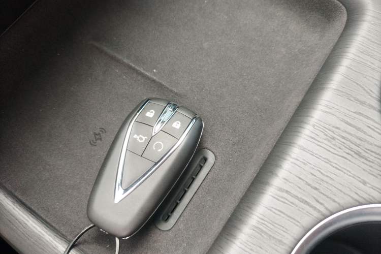 Used CHANGAN CS75 PLUS 2025 4th Generation UItra 2.0T New Blue Whale – Smart & Powerful Version