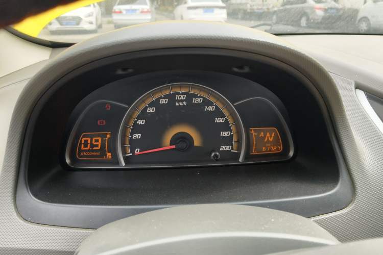 Used Chevrolet Sail 2011 Hatchback 1.4L AMT Happiness Edition
