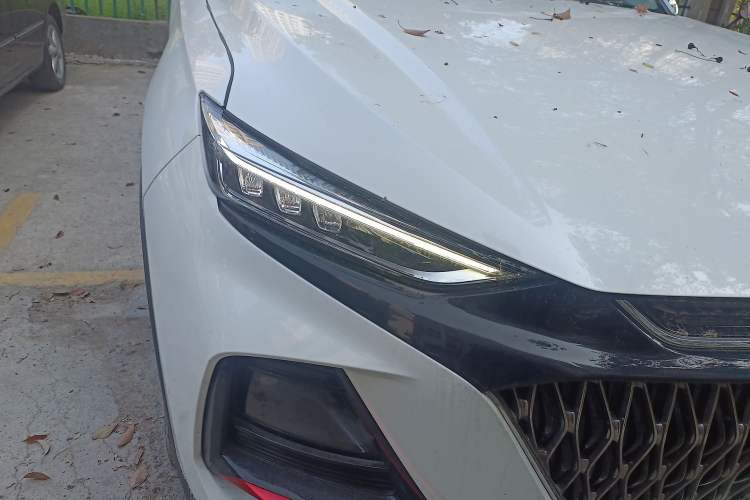 Used CHANGAN OSHAN X7 PLUS 2022 1.5T Blue Whale Edition Automatic Prestige 7-Seater Right Front Headlight