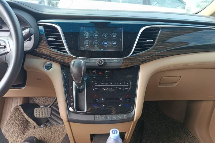 Used Buick GL8 2017 ES 28T Luxury Model China V Standard