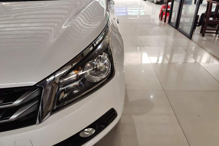 Used Venucia T70 2016 2.0L CVT Smart Choice Edition
