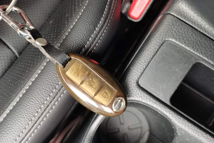 Used Nissan X-Trail 2022 2.0L Two-Wheel Drive Smart Connect Premium Edition