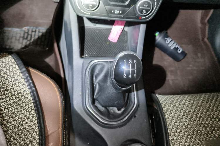 Used FAW Senya R7 2017 1.6L Manual Luxury Model