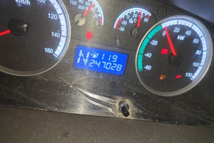 Used Foton Scenic G7 New Energy 2021 Zhilan Cargo Version High-Roof Model Odometer Close Up